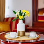 Savoy Ξενοδοχείο 4*