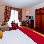 Savoy Οπατία