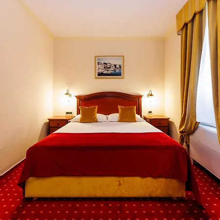 Savoy 4*