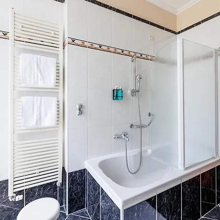 Hotel Savoy 4*
