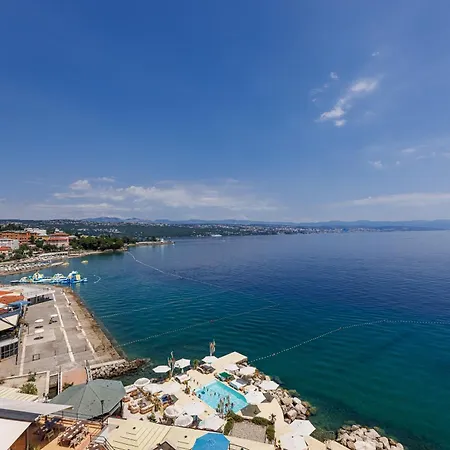 Savoy Szálloda 4*