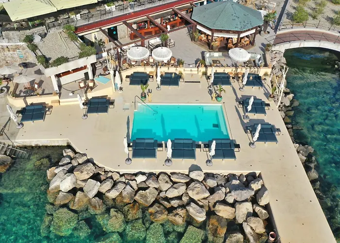 Hotel Savoy
