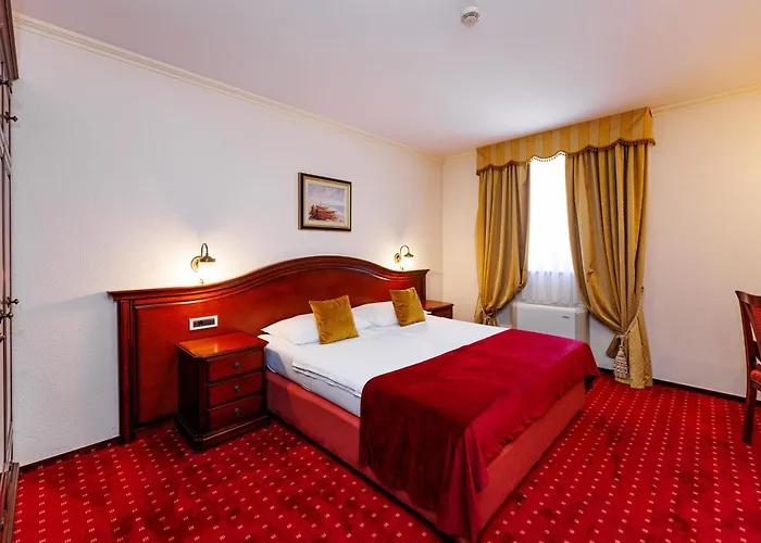 Savoy Hotel 4*