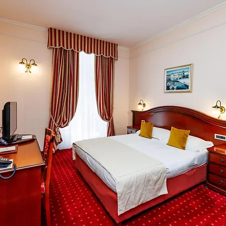 Savoy 4*