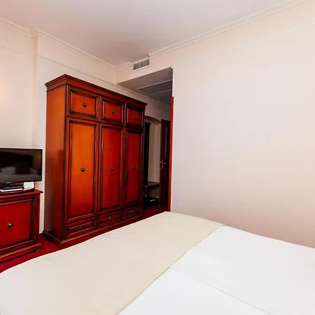 Hotell Savoy 4*